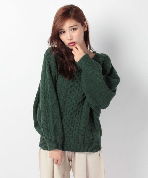 ドルマンケーブルニットプルオーバー「snidel」13,176円(税込)/画像提供:d fashion powered by MAGASEEK