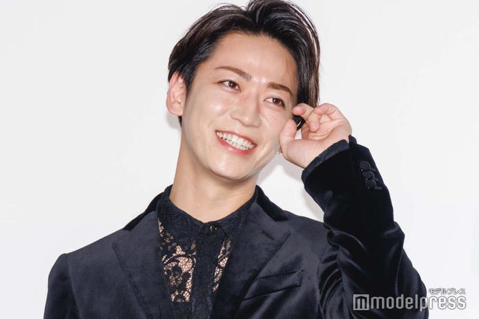 中村獅童からのツッコミに慌てる亀梨和也(C)モデルプレス