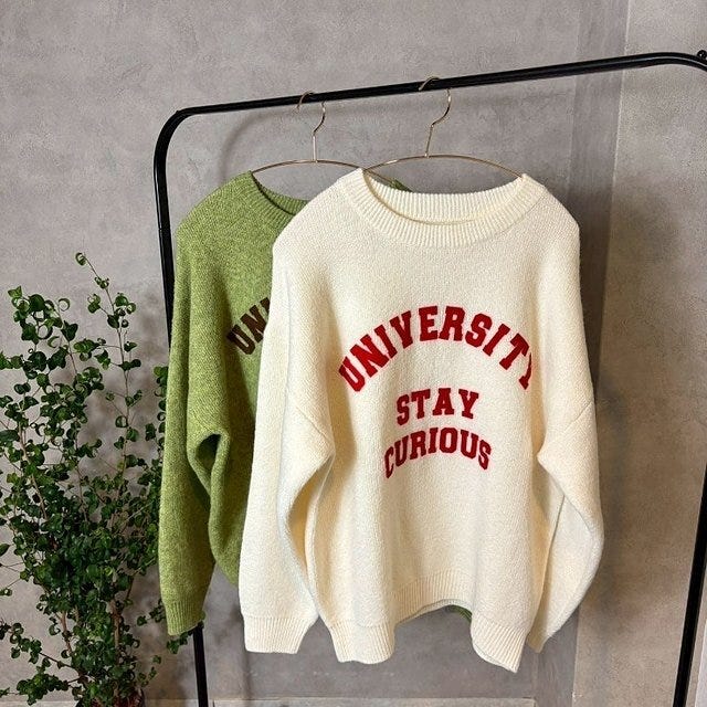 しまむら フロッキーロゴニットプルオーバー(NON) しまむらのフロッキーロゴニットプルオーバー(NON)