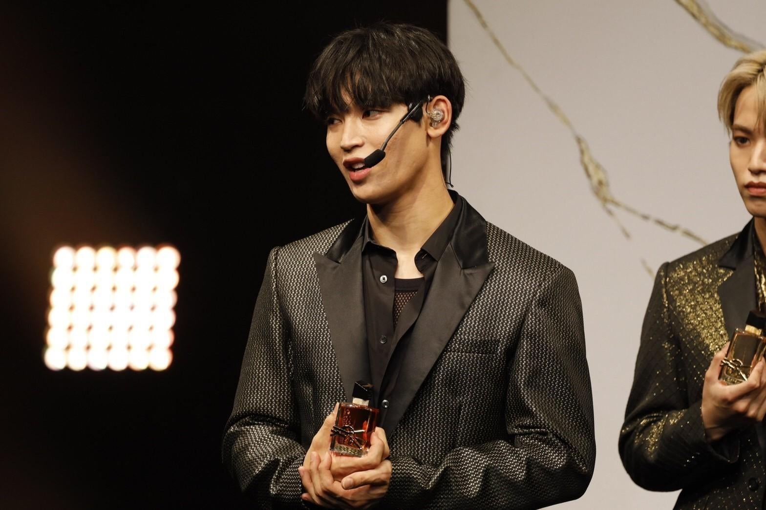 與那城奨 ／イヴ・サンローラン・ボーテ presents リブレ×JO1 WEB CM公開記念 オンラインライブ（提供写真）