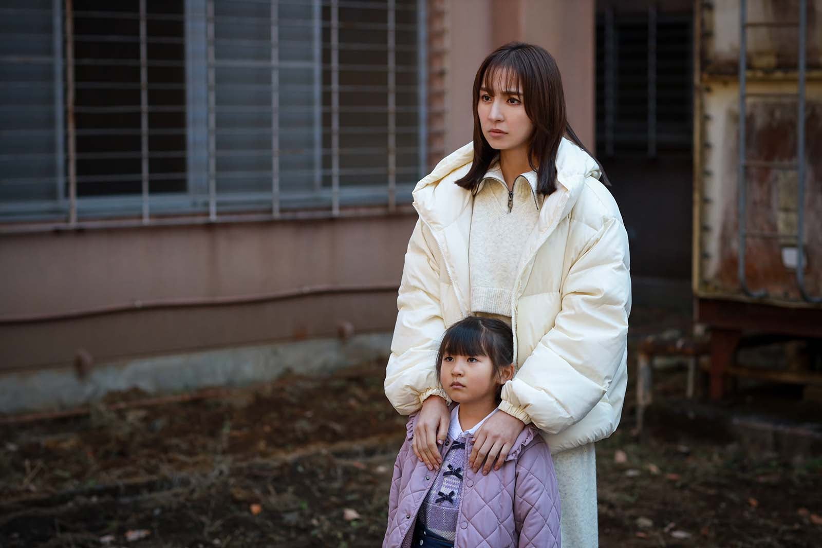 篠田麻里子、磯村アメリ「離婚しない男―サレ夫と悪嫁の騙し愛―」最終話より（C）テレビ朝日