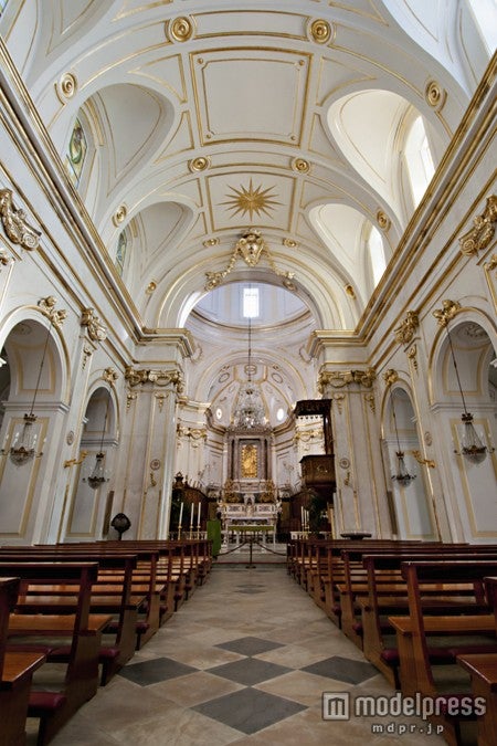 宇多田ヒカルが挙式したイタリア ポリニャーノ ア マーレの町ってどんなところ 女子旅プレス