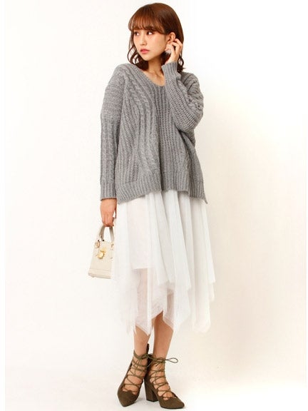 アシンメトリーソフトチュールスカート「LocoChica（ロコチーカ）」2,506円（税込）／画像提供：モバコレ