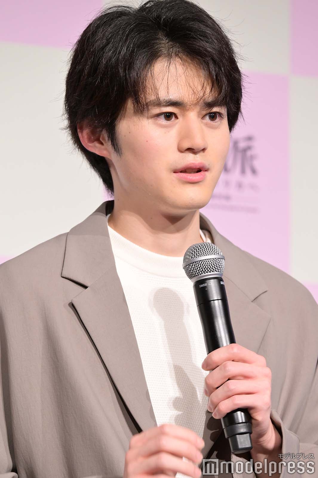 鈴鹿央士（C）モデルプレス