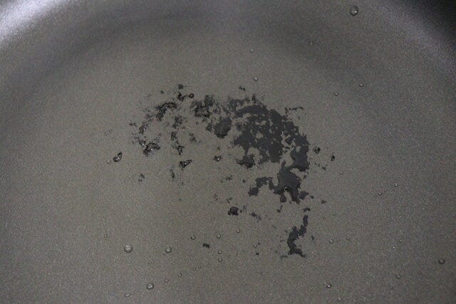 ダイソー　重曹（粉末タイプ、250g）　コゲ落とし