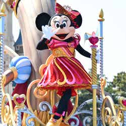 ミニーマウス／パレード「ドリーミング・アップ！」（C）モデルプレス（C）Disney
