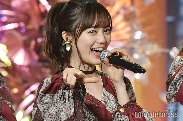 伊藤蘭×乃木坂46「年下の男の子」コラボステージ (C)モデルプレス