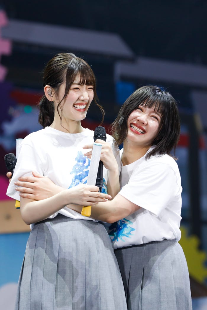 佐々木美玲、渡邉美穂/12月18日(提供写真)