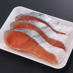 スーパーで買ってきた魚の切り身って洗うものなの?管理栄養士に聞いてみた