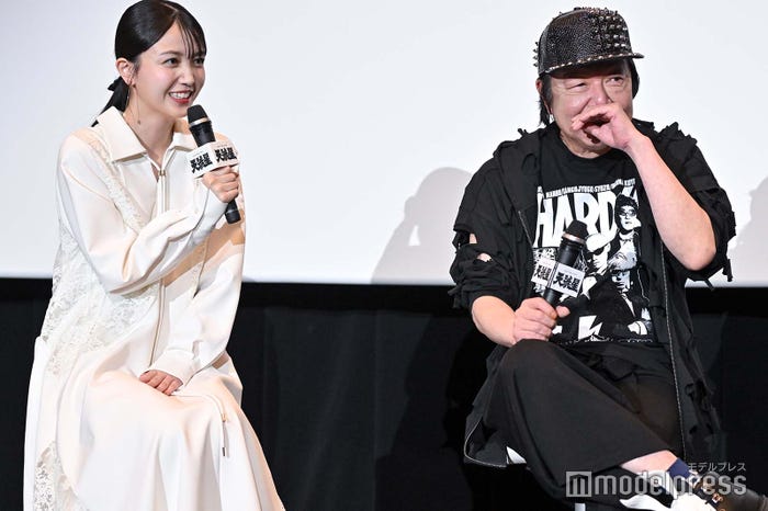 久保史緒里、古田新太(C)モデルプレス