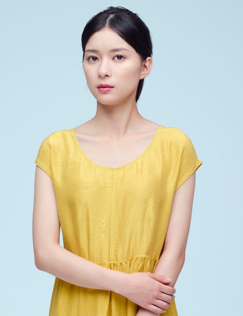 芳根京子「怖いから戦う前に逃げたこともある」初主演舞台に挑戦＜母と惑星について、および自転する女たちの記録＞