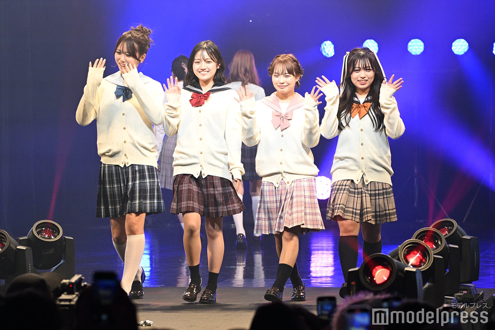 めるぷち（みなつ、まほこ、ひなた、ひなの）（C）モデルプレス