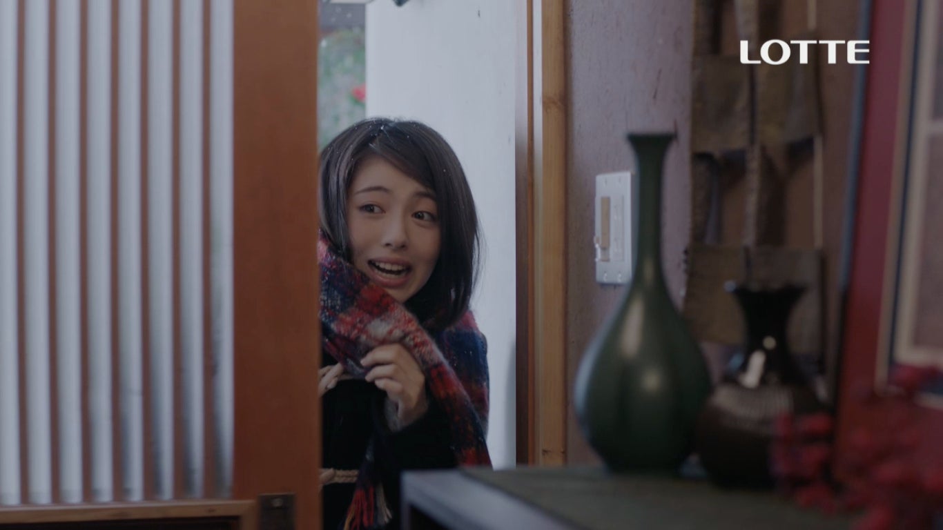 浜辺美波／新CMより（提供画像）