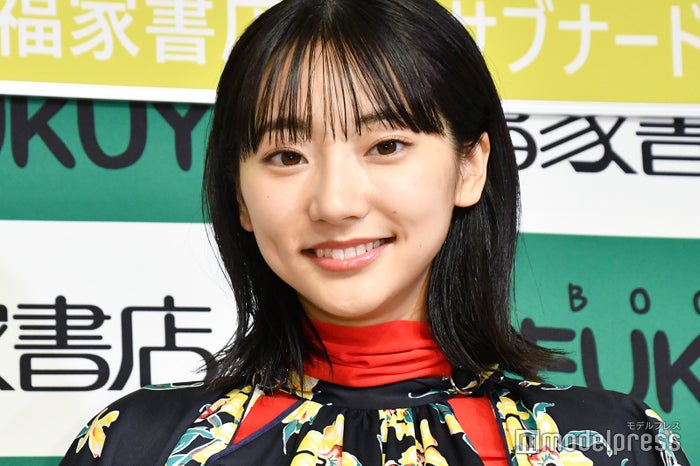 武田玲奈 雰囲気ガラリ アッシュブロンドヘアに絶賛の声 素敵 可愛い モデルプレス