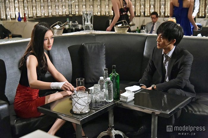 菜々緒、松坂桃李「サイレーン」第7話劇中カット/画像提供:関西テレビ