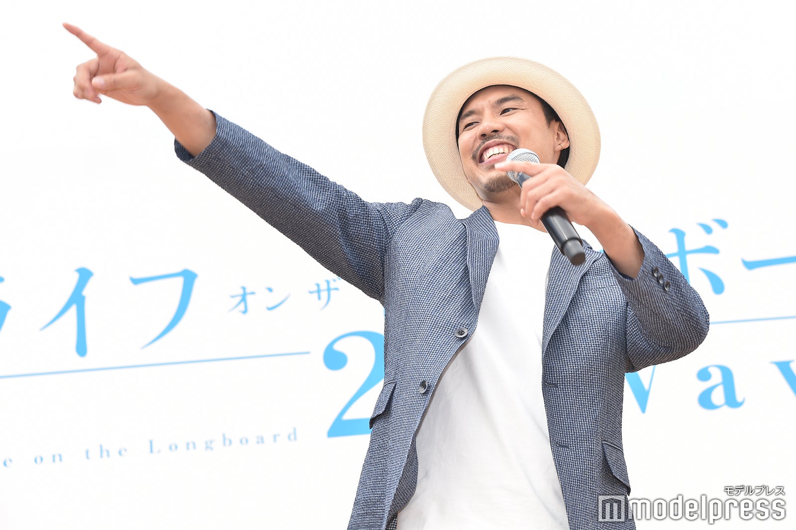 TEE （C）モデルプレス