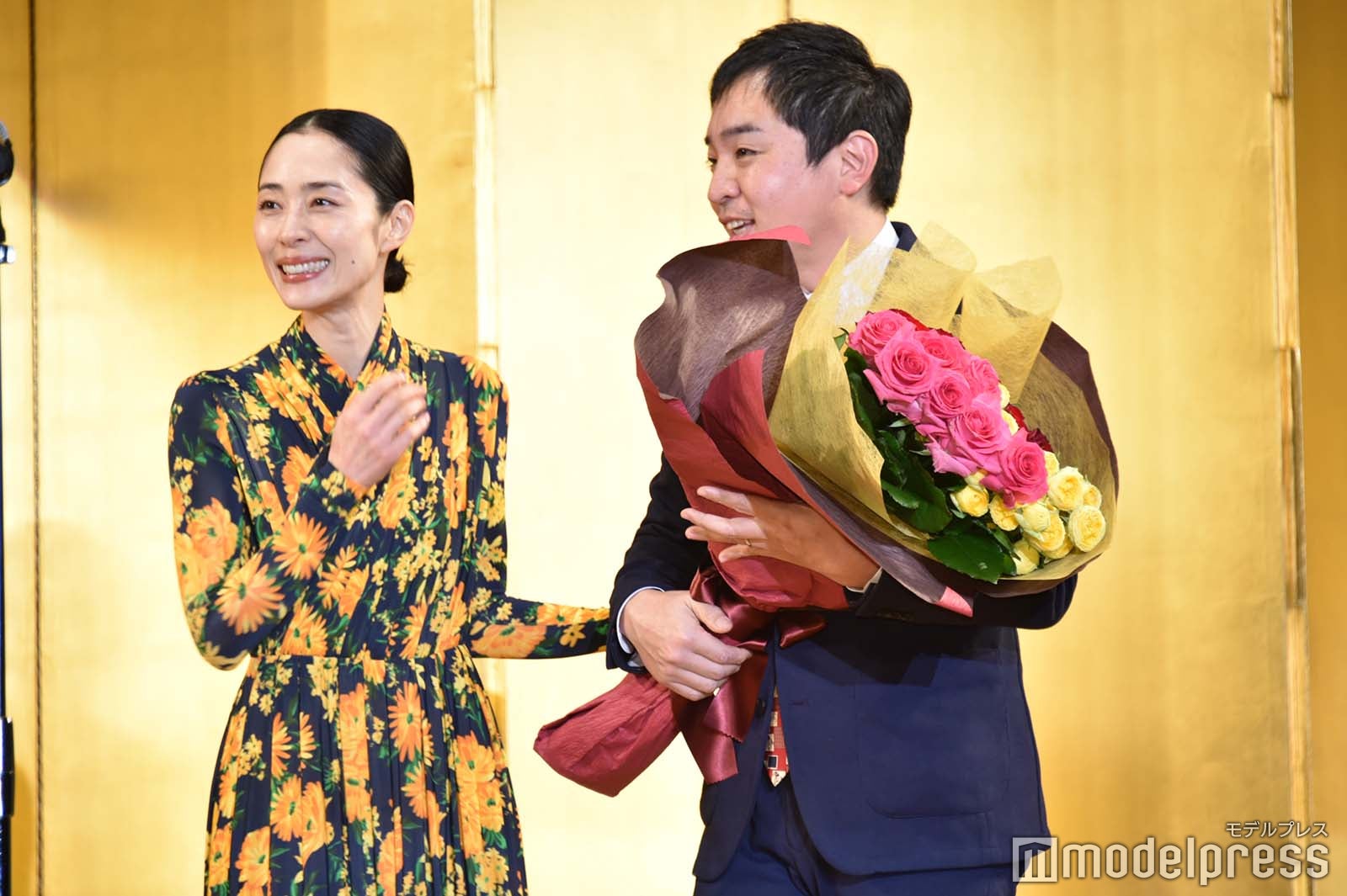 深津絵里、堀之内礼二郎氏 （C）モデルプレス