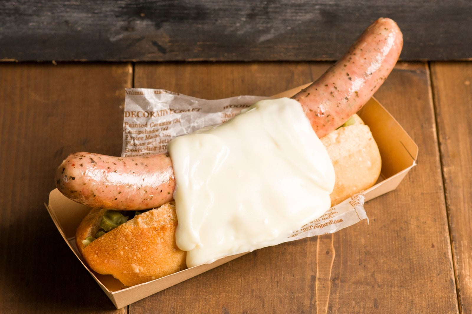 ジャンボフランク チーズドッグ／画像提供：横浜赤レンガ