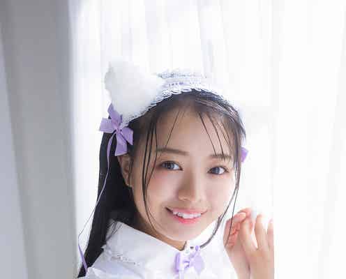 「ミスマガジン2023」加藤綾乃、メイド服&水着でキュートな姿を披露