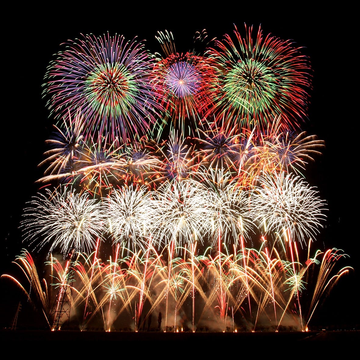 関東最大級16,000発が彩る「佐倉花火フェスタ」 尺玉30連発&スターマイン6,000連発が目玉