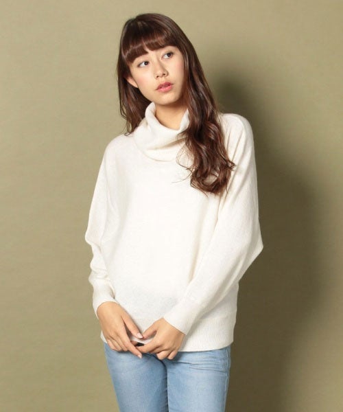 カシミヤ混ドルマンスリーブ「snidel」14,256円（税込）／画像提供：d fashion powered by MAGASEEK