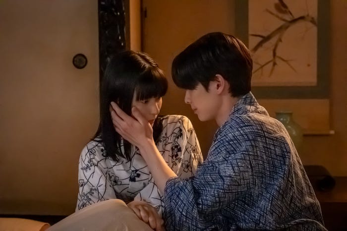 本田響矢、芳根京子「波うららかに、めおと日和」第6話(C)フジテレビ