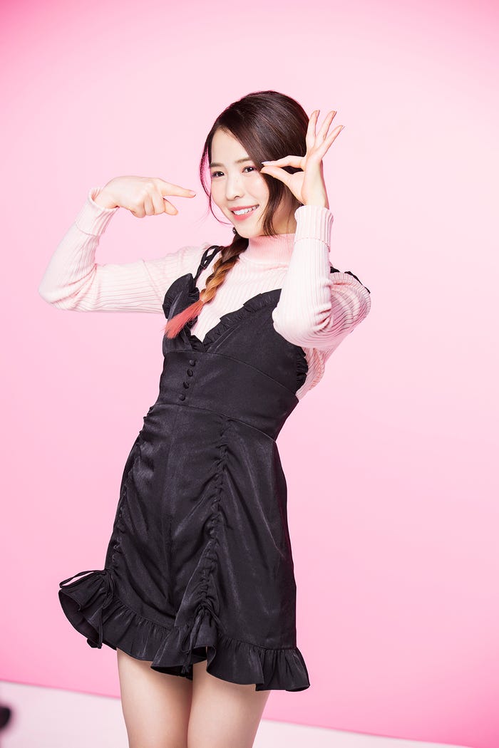 MAYA/新CM「まつ毛ダンス」篇メイキング(提供写真)