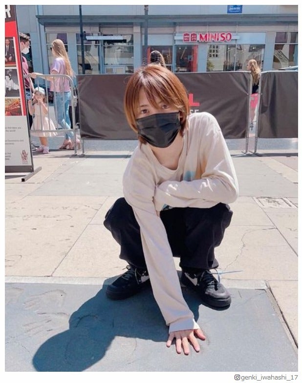 岩橋玄樹、幼少期の“再現写真”公開「今も昔もずっと可愛い」「成長が微笑ましい」の声