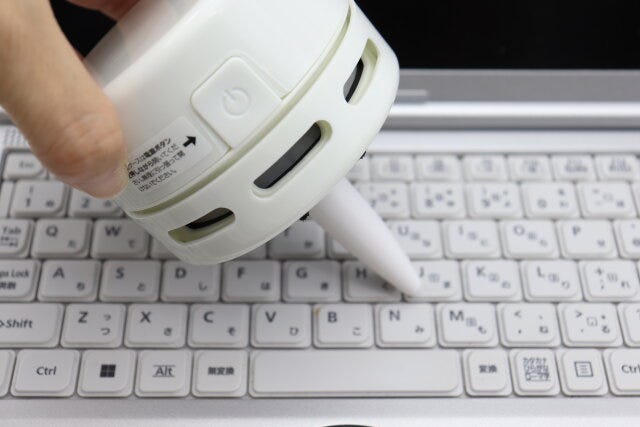 乾電池式卓上クリーナー キーボード掃除 乾電池式卓上クリーナー キーボード掃除