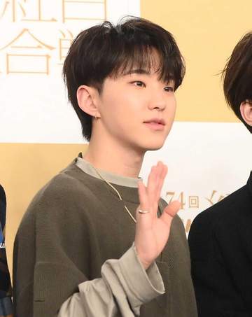 SEVENTEEN・ホシ 軍公演の練習中に前十字靭帯断裂 ファンへメッセージで直接報告