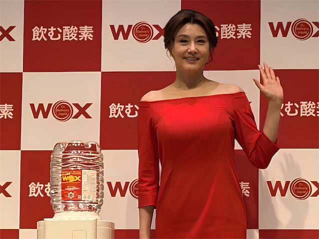 藤原紀香、10年愛飲の酸素補給水「WOX」を絶賛・驚きの美容活用法や3時間睡眠を支える健康習慣を語る
