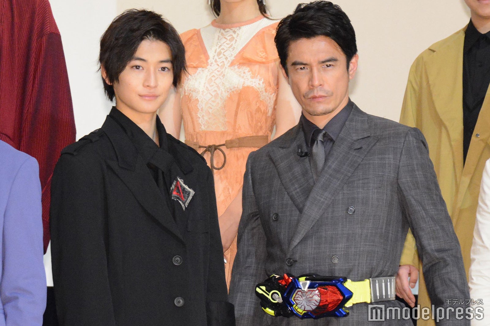 高橋文哉、伊藤英明の迫真の演技に「手が震えちゃってヤバい」＜仮面ライダーセイバー／仮面ライダーゼロワン＞