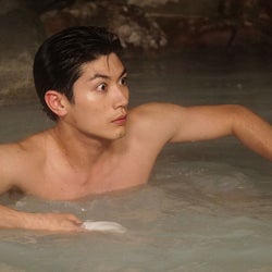 英人 三浦春馬 真希 黒木メイサ 裸で対面 さくら 松井愛莉 も乱入で 本当に未経験 色気すごい と反響 オトナ高校第4話 モデルプレス