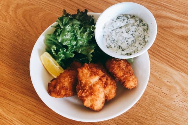 業務スーパー　鶏屋さんの冷凍 チキンカツ タルタル添えて