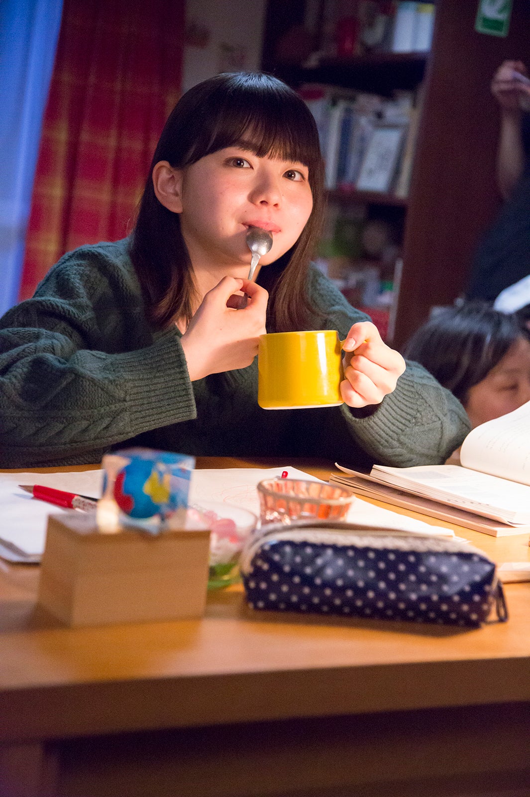 山田杏奈／新CMメイキングカット（提供画像）