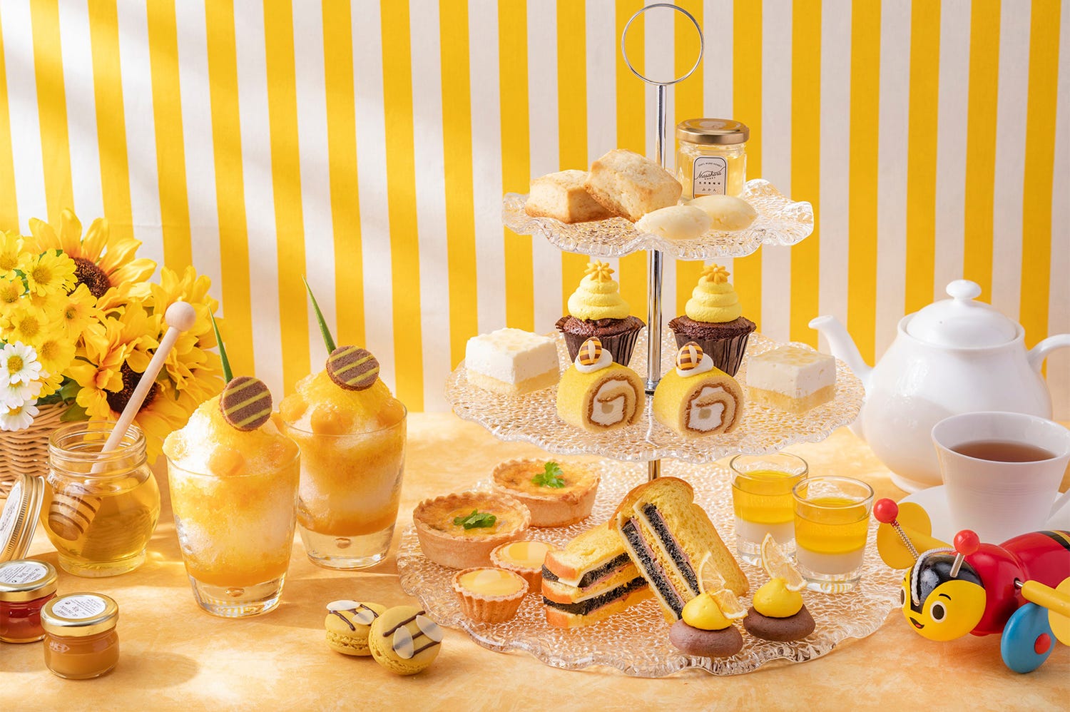 甘い蜂蜜たっぷりの夏色アフタヌーンティー、「ストリングスホテル東京」で開催