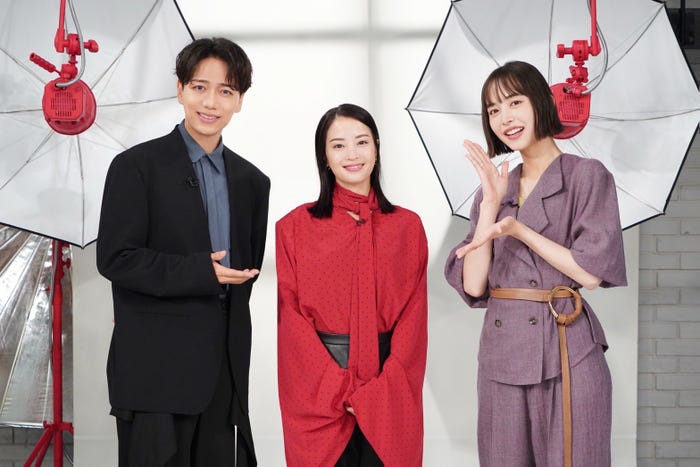 山崎育三郎、広瀬すず、井桁弘恵(C)日本テレビ