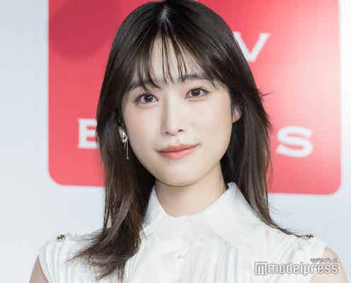 高橋ひかる、大胆衣装から美脚透ける「服どうなってるの?」「足長すぎ」の声