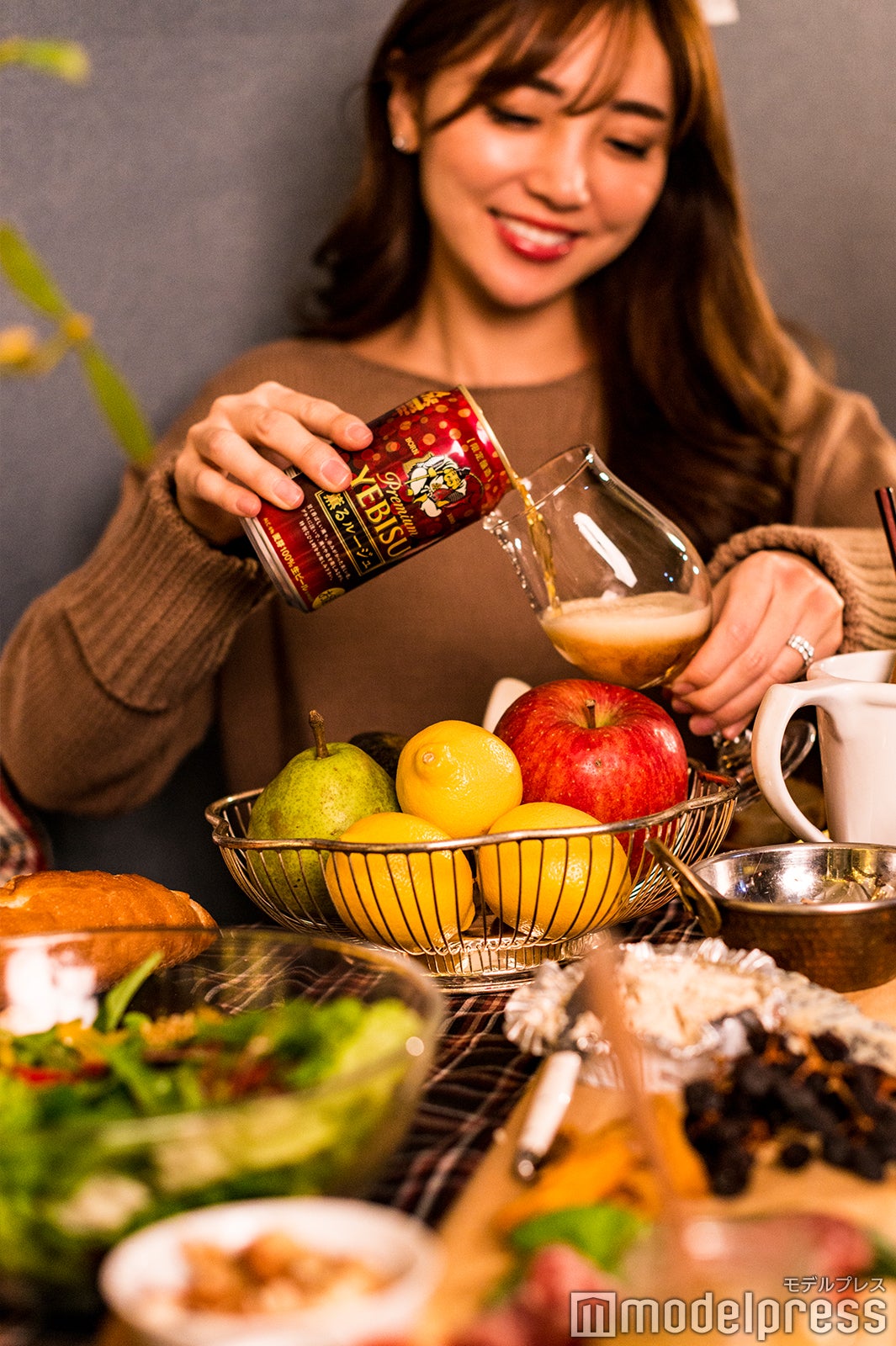 お酒選びも大切なポイント（C）モデルプレス