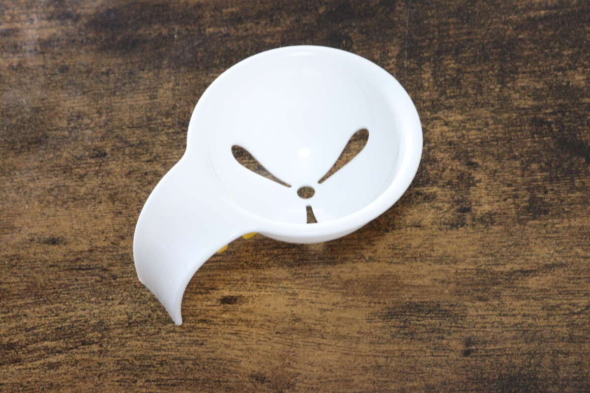 ダイソー　かけられるエッグセパレーター　たまご