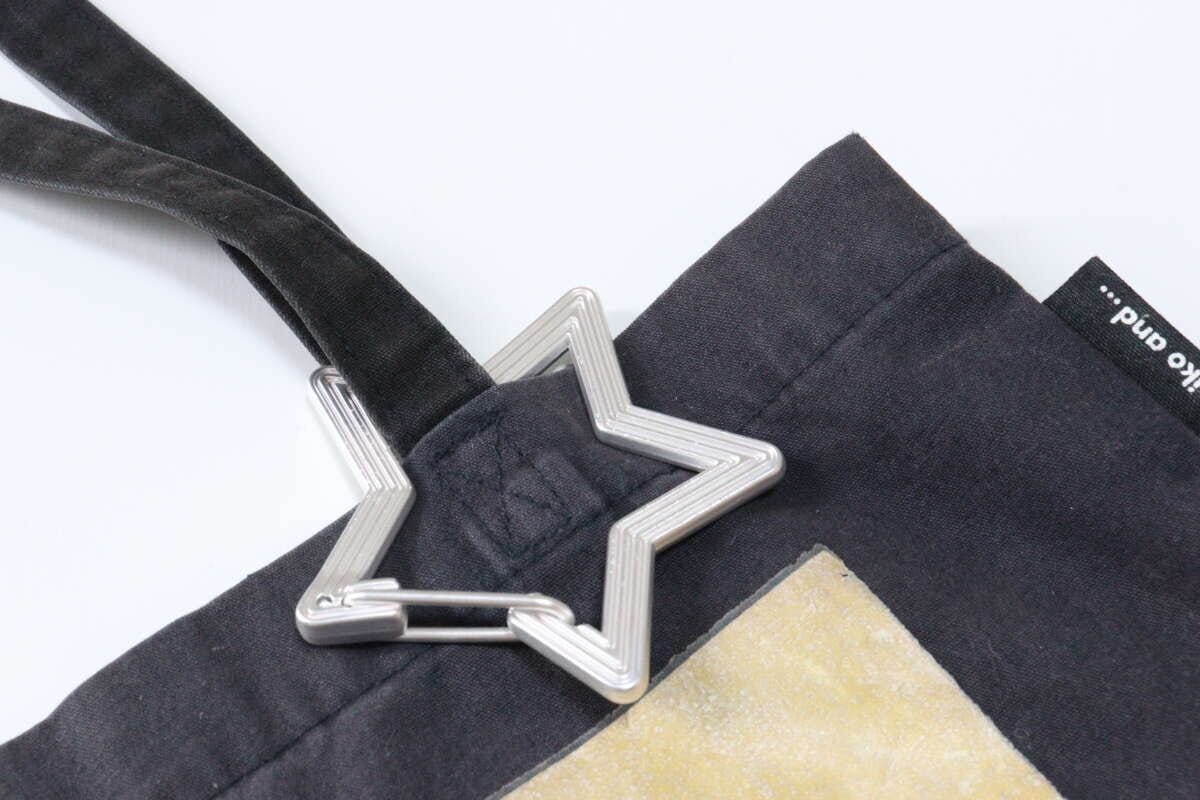 ダイソー Carabiner ダイソーの星形Carabiner