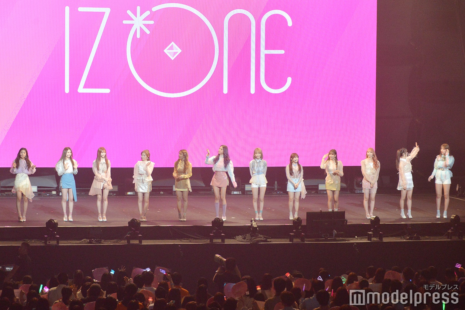 IZ*ONE （C）モデルプレス