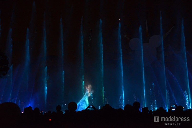 新エンターテイメント「ワールド・オブ・カラー：セレブレイト！ワンダフル・ワールド・オブ・ウォルト・ディズニー」