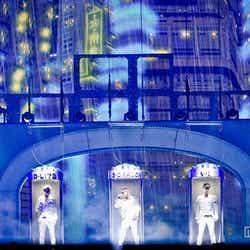 豪華セットの中登場したBIGBANG