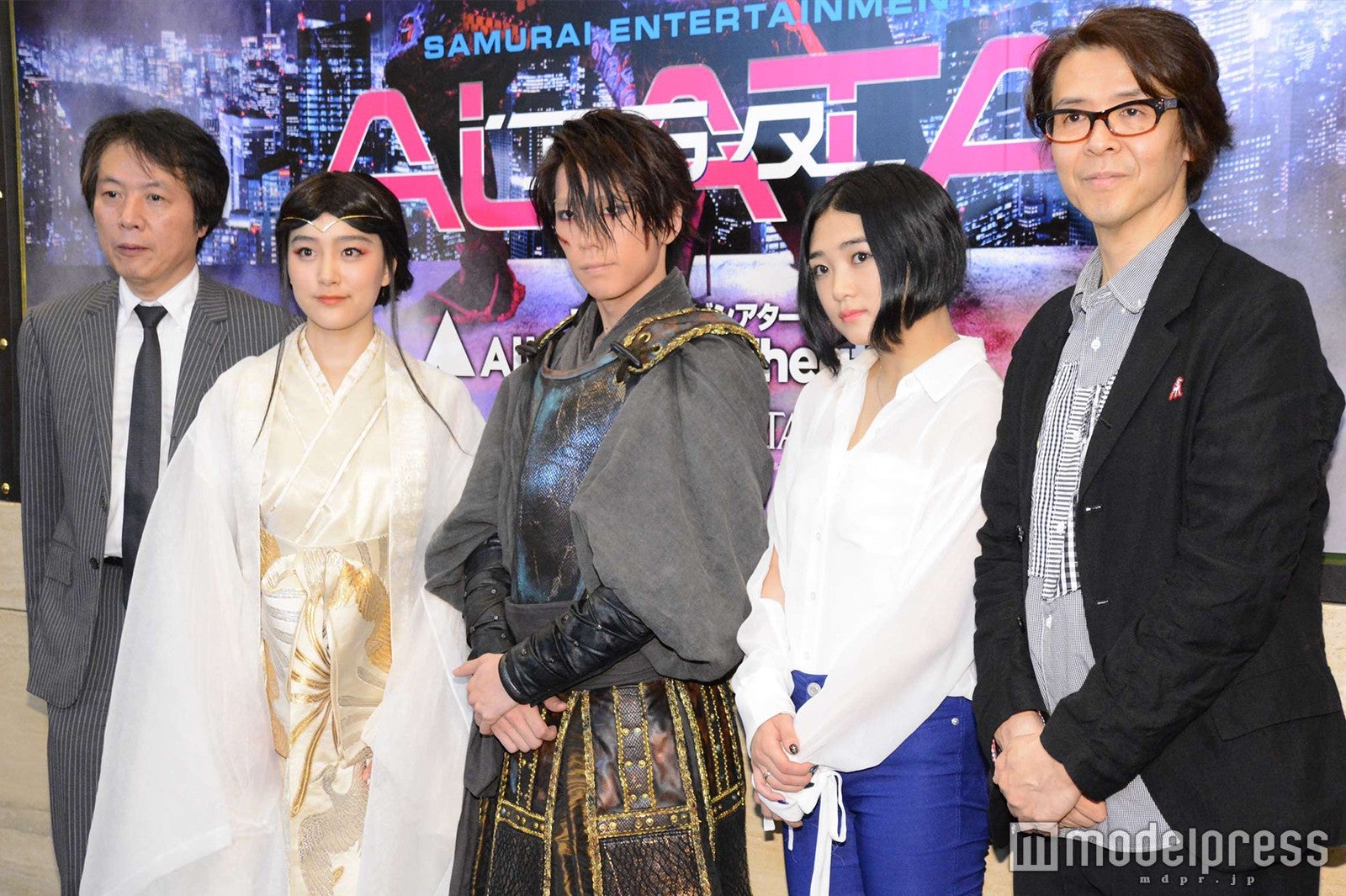 （左から）岡村俊一氏、吉田美佳子、早乙女友貴、Elina、横山謙介氏 （C）モデルプレス