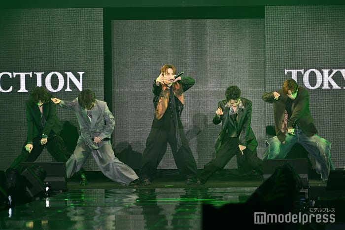 STARGLOW(C)モデルプレス