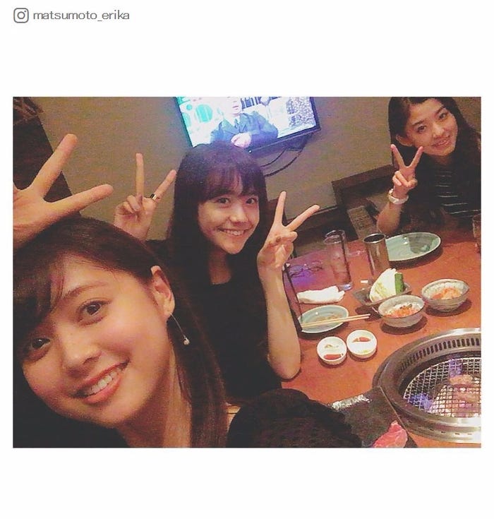 佐藤晴美合流前のショット(左から)松元絵里花、松井愛莉、朝比奈彩/松元絵里花Instagramより