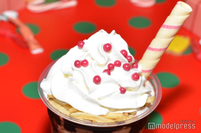 「サンタブーツ チョコレート フラペチーノ」(C)モデルプレス