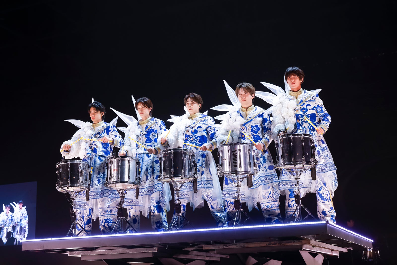 M!LK（撮影：笹森健一、小坂茂雄、高橋まりな）