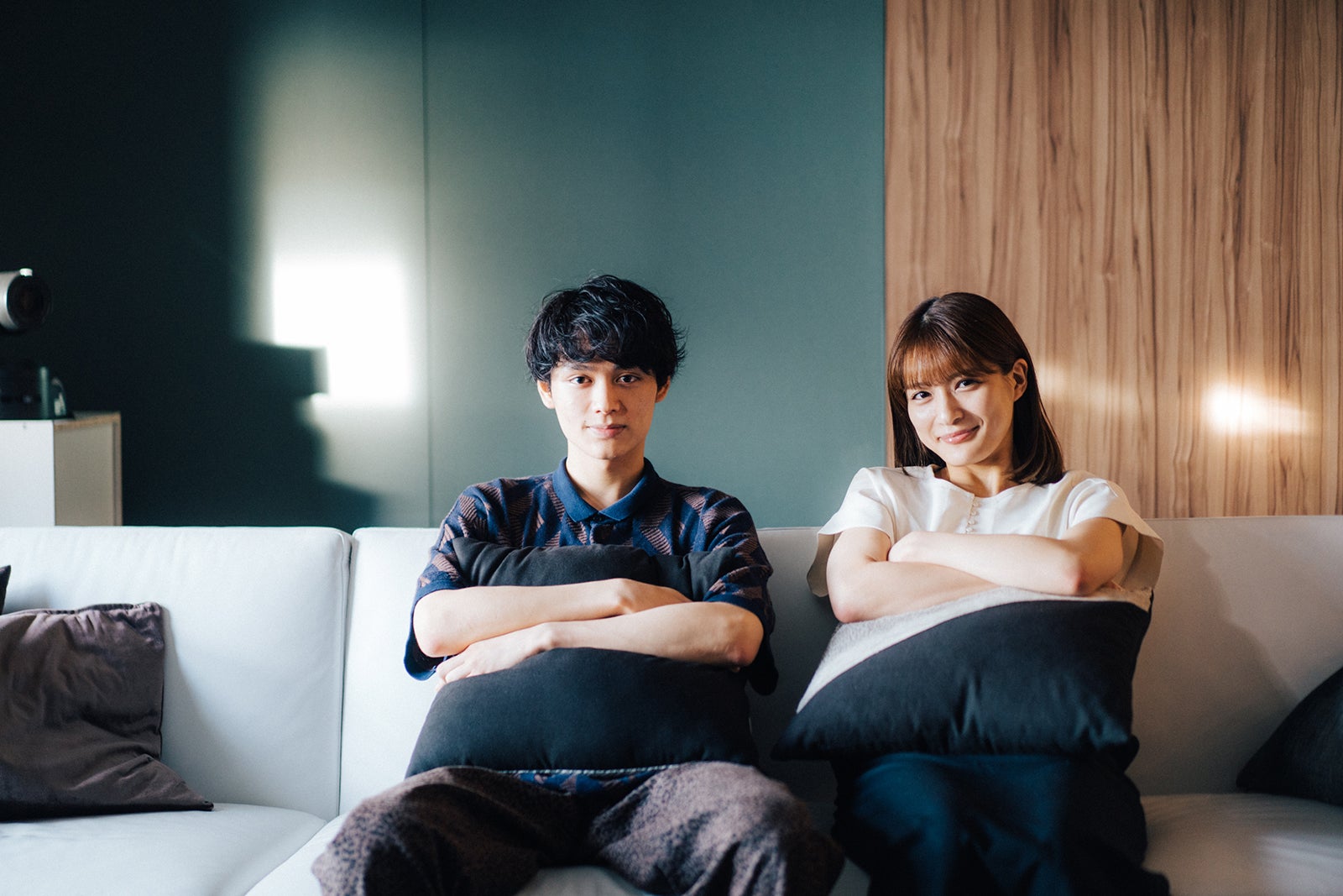 川合ルイ、織田奈那「恋愛ドラマな恋がしたい～Kissing the tears away～」第1話（C）AbemaTV, Inc.